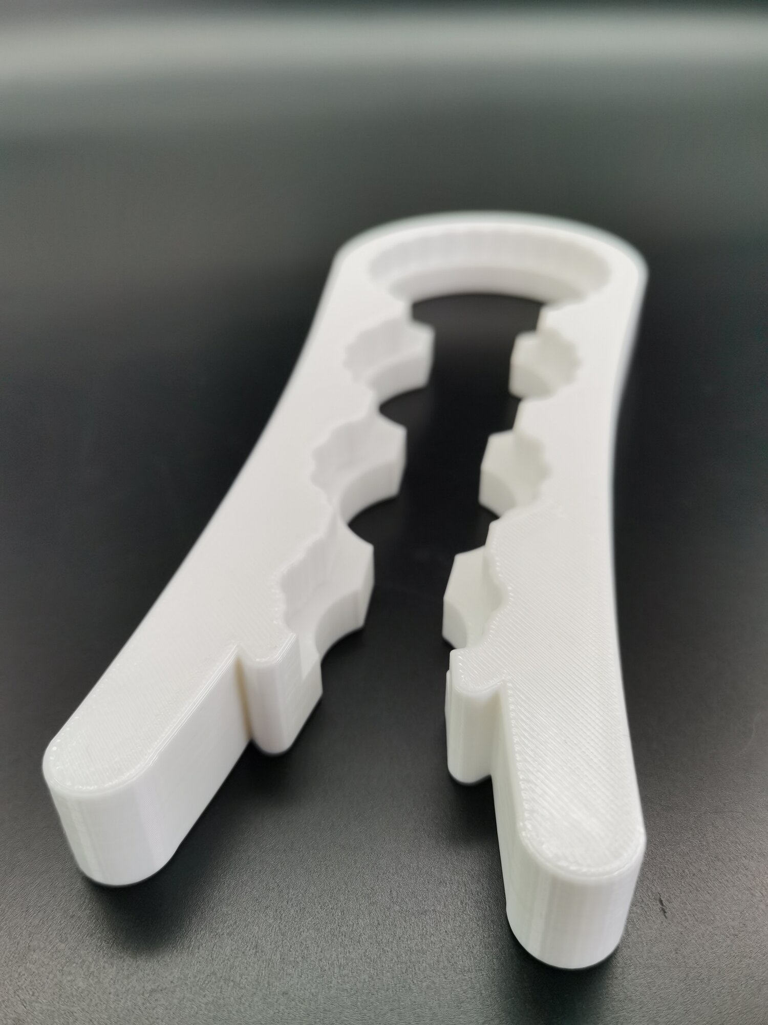 Универсальная открывашка для разных пластиковых бутылок, белый