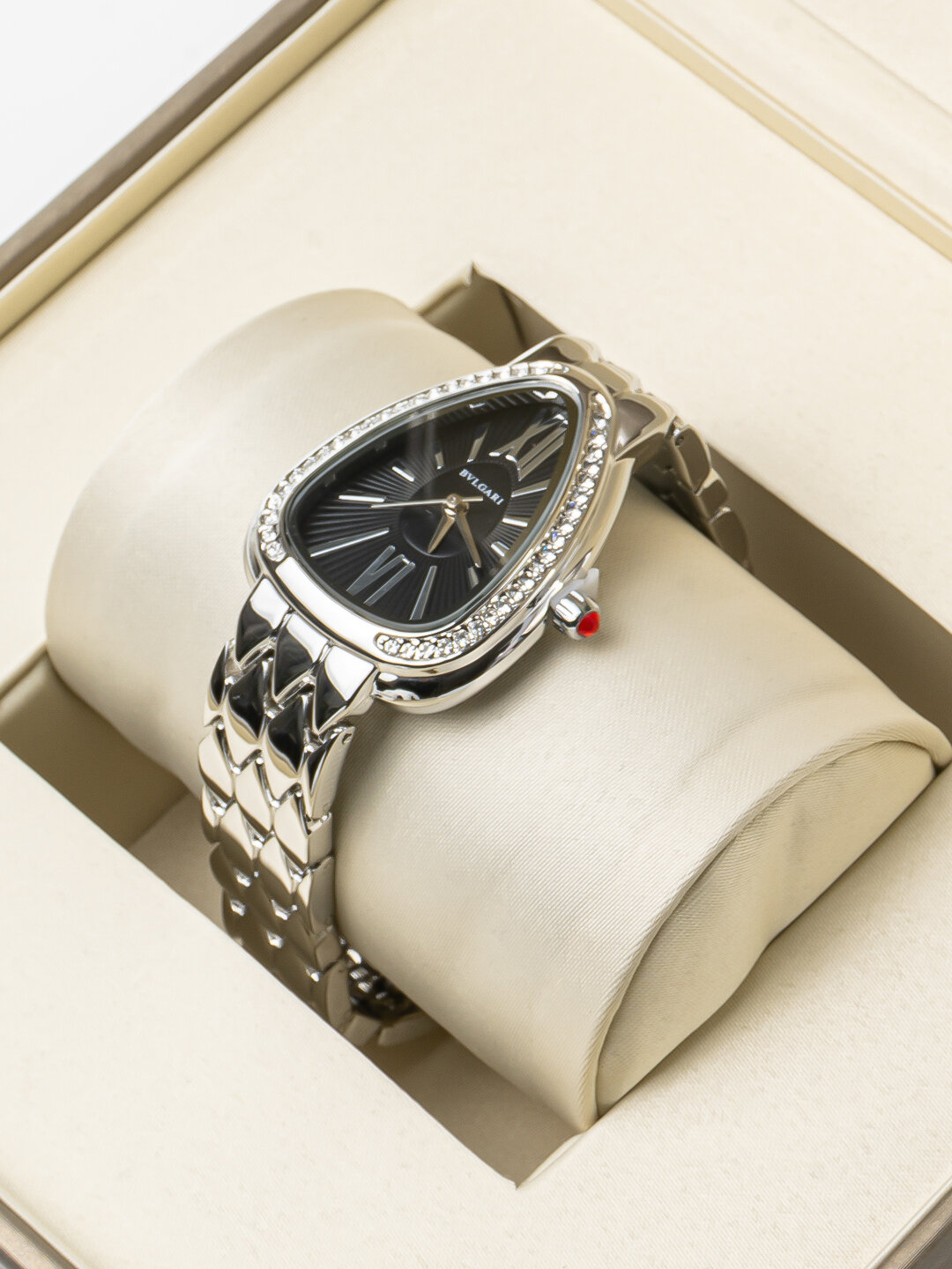 Наручные часы BVLGARI Classic, 331833 серебристый/черный — фото 1