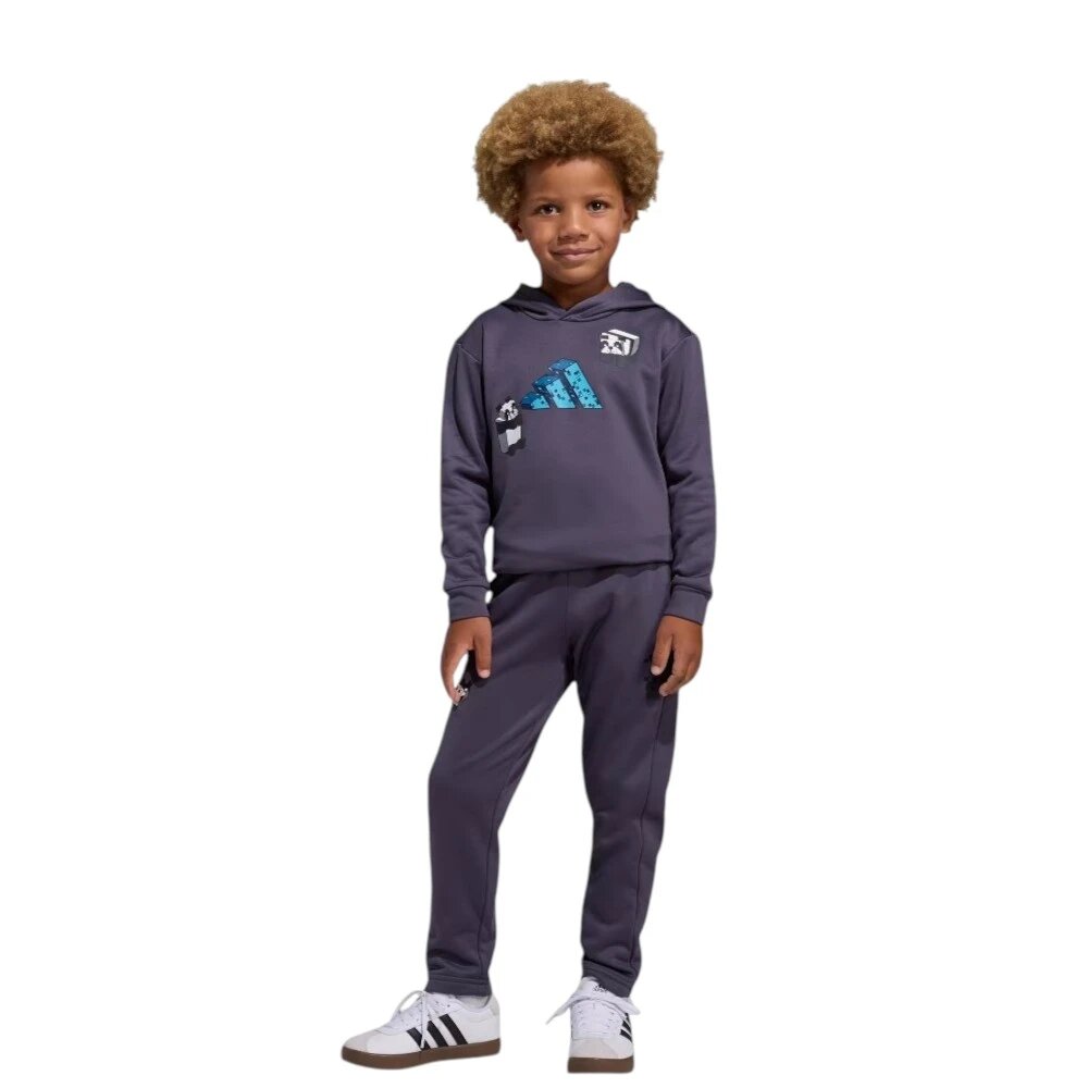 Костюм спортивный