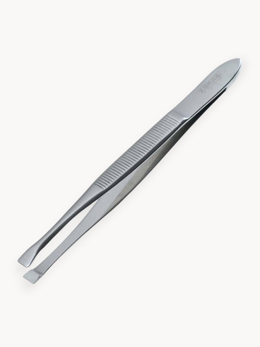 Пинцет для бровей Zinger B-158 S, нержавеющая сталь, рифленые, скошенный, серебристый, ручная заточка