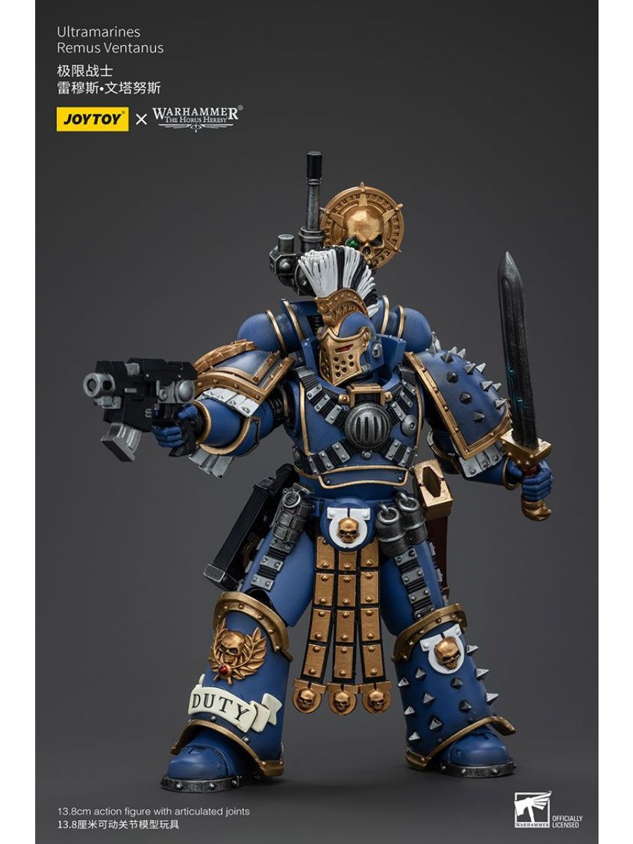 Подвижная фигурка JOYTOY Warhammer 40K 1/18 Action Figures Ultramarines Torvald with Power Sword, Stormshiled and Bolt Pistol