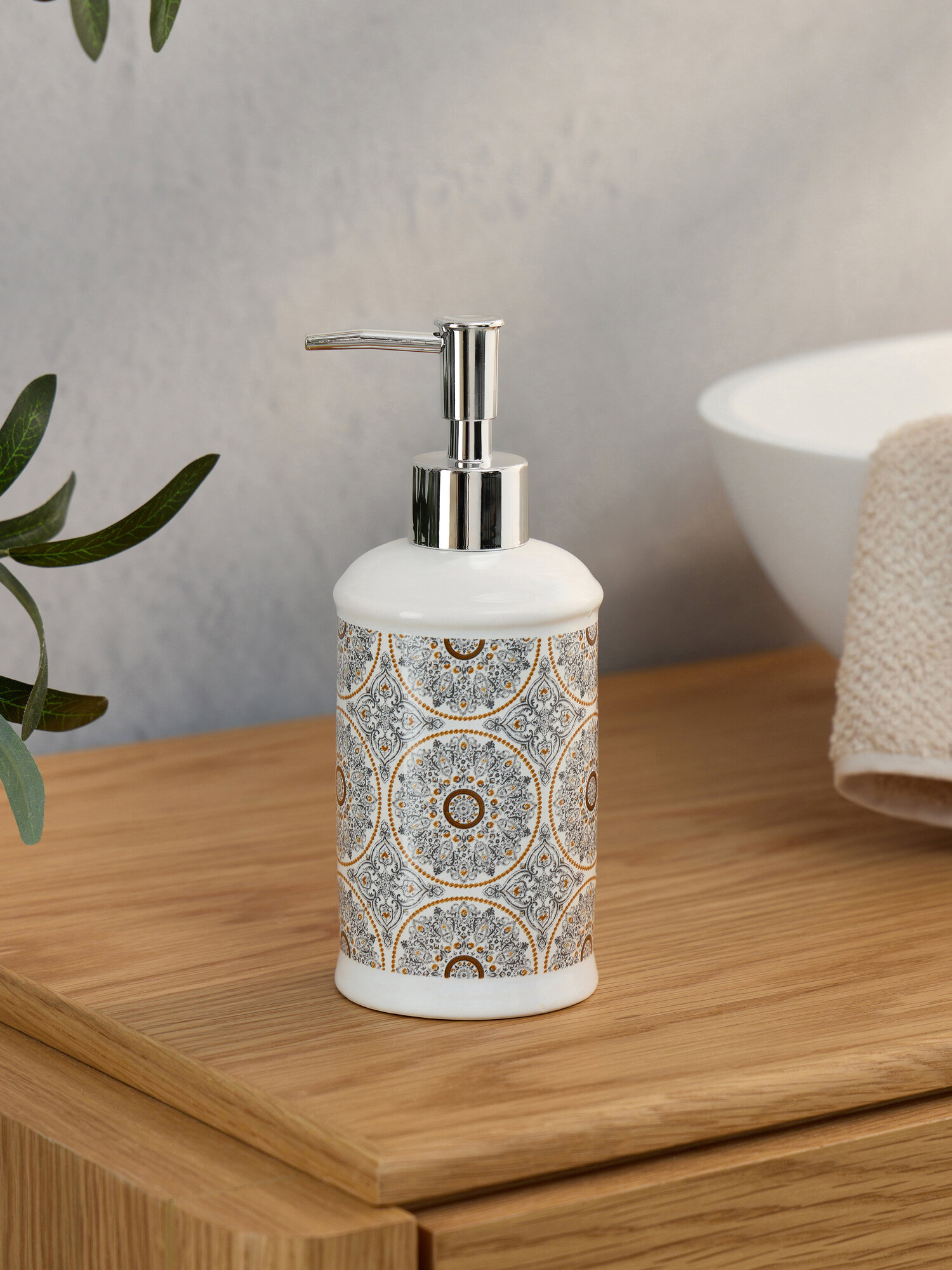 Набор аксессуаров для ванной от бренда Arya home Ethnic 3 предмета белый — фото 1