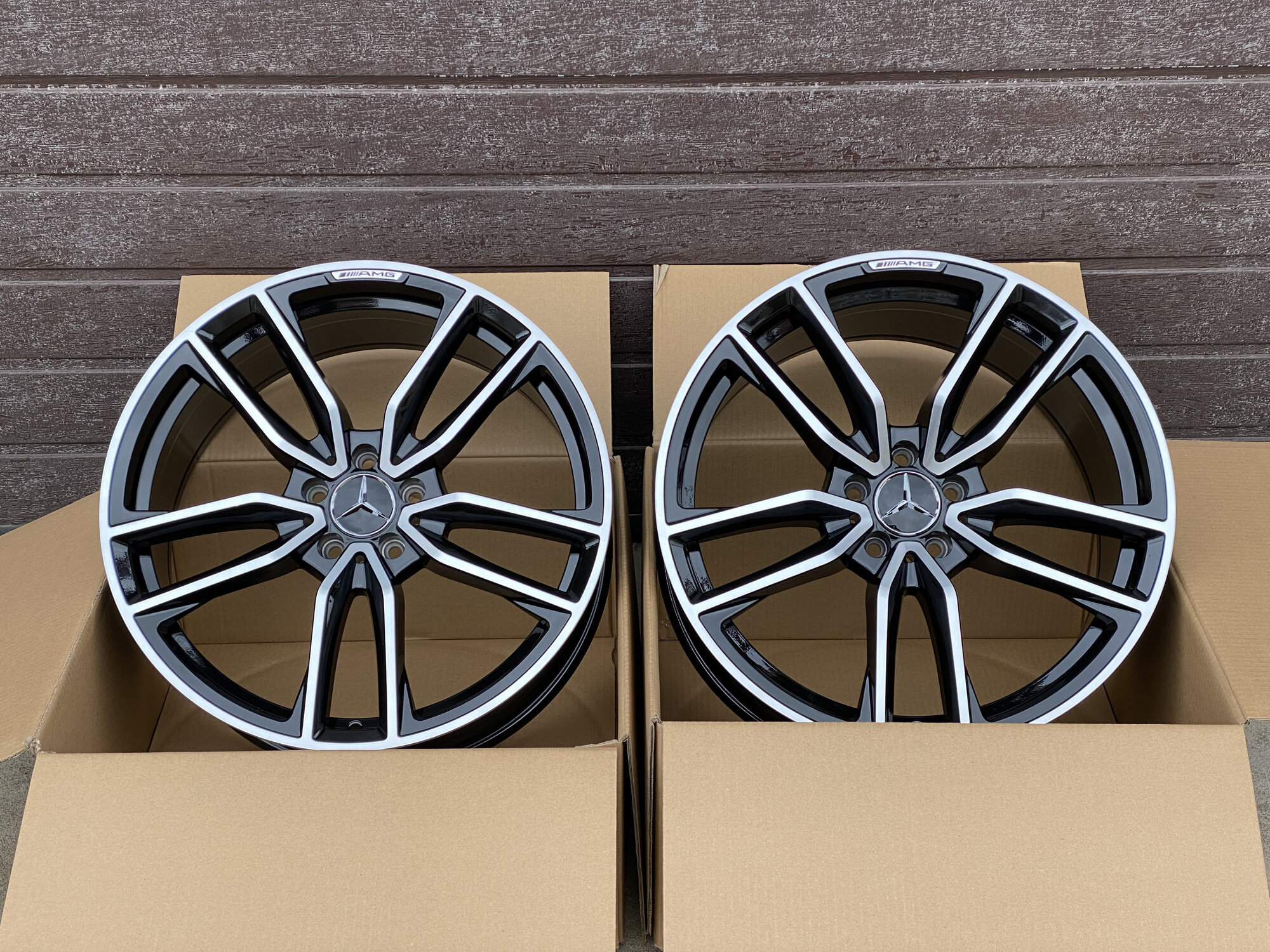 Разноширокие Литые диски R19 в стиле Mercedes 5×112 8J/9 ET45/45 DIA 66.6 мм цвет BP / Комплект 4 шт.