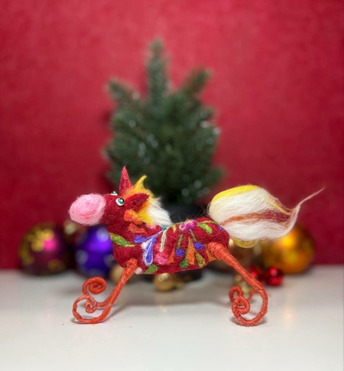 Статуэтка "Символ Года" сухое валяние оберег шерстяная лошадь 10x12 см