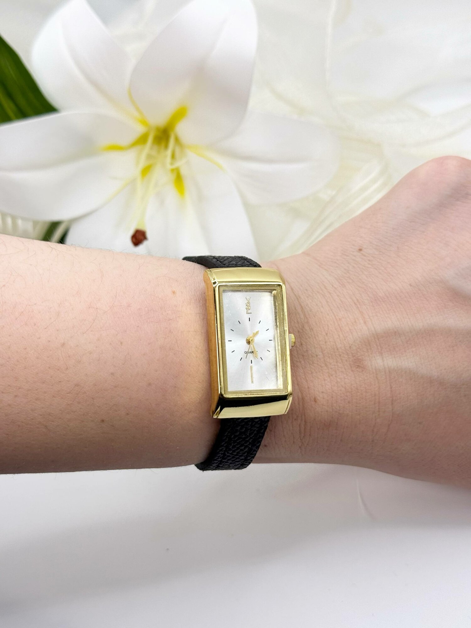 Наручные часы