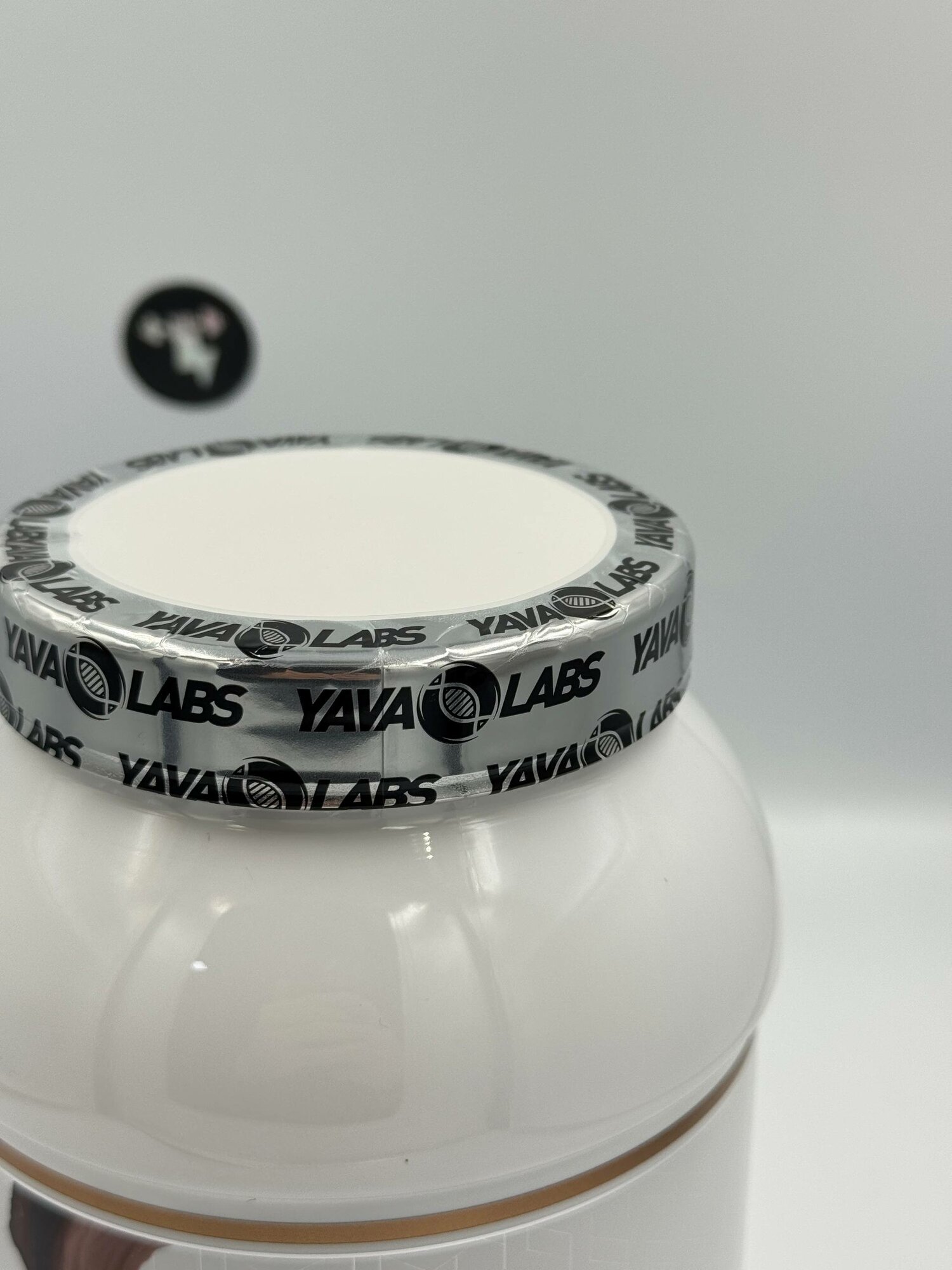 Yava Labs Isolate 1kg chocolate протеин Изолаят какос шоколад вкус — фото 1