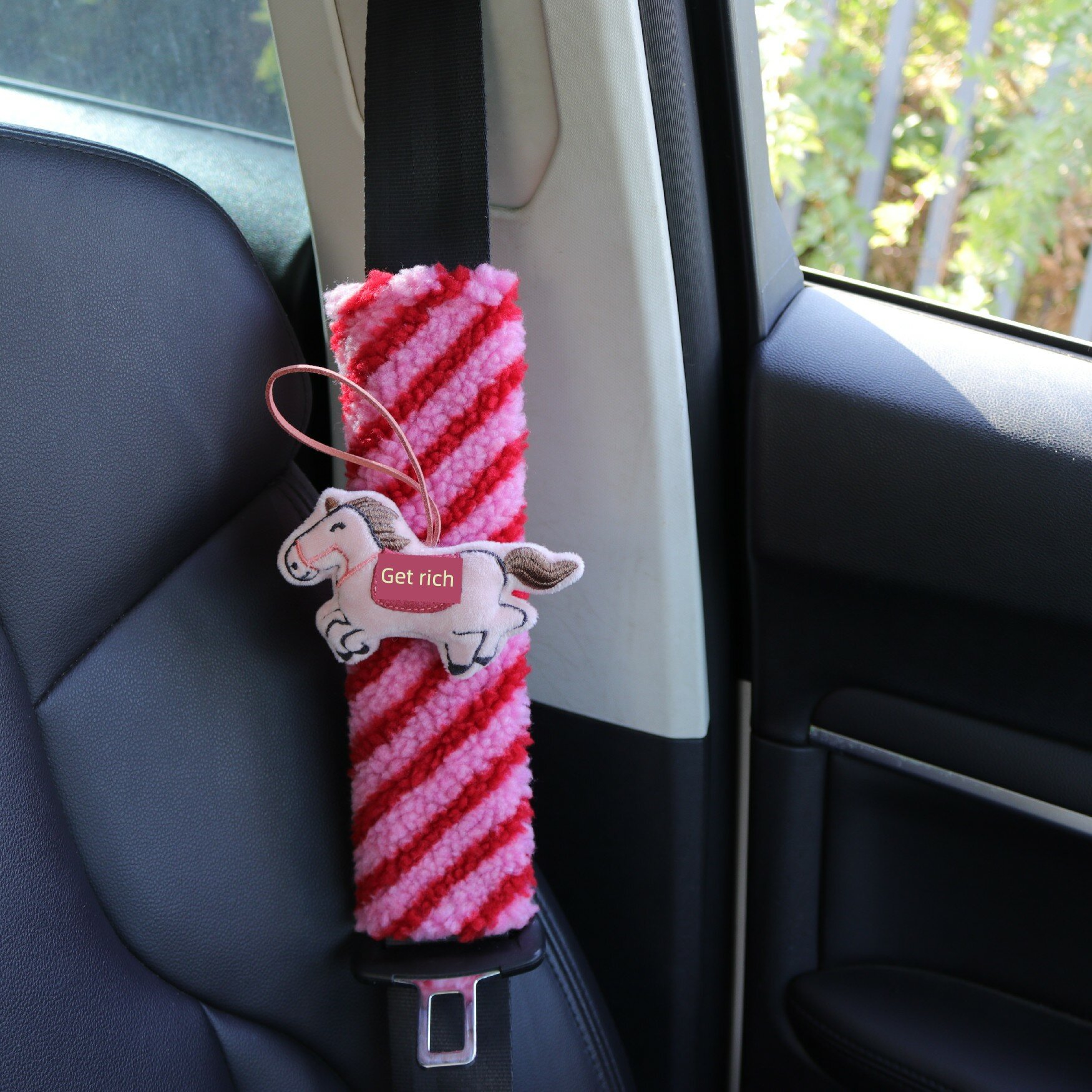 Красная узорчатая накладка для ремня безопасности, универсальная для всех сезонов, комфортный анти-давящий элемент