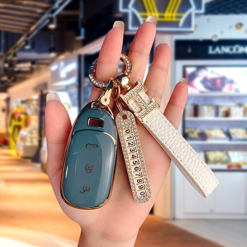 Чехол для ключа автомобиля Li Auto One с серым корпусом, белой H-застежкой и номерным знаком