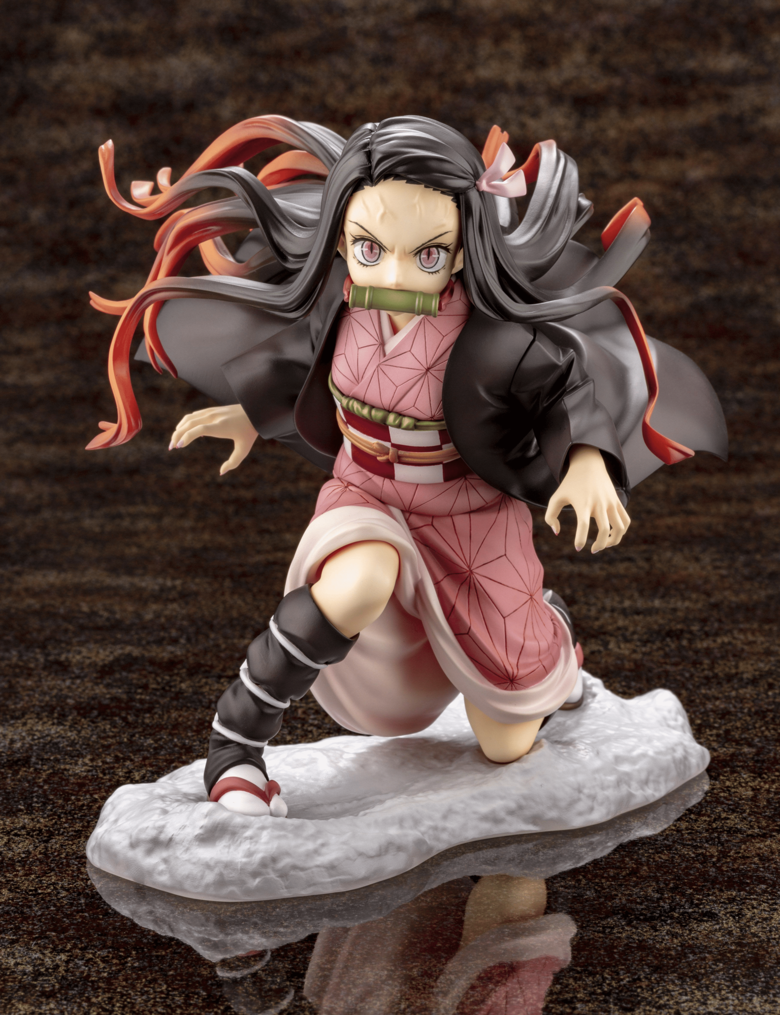 Фигурка Клинок рассекающий демонов Незуко Камадо   Demon Slayer Kamado Nezuko  15см 