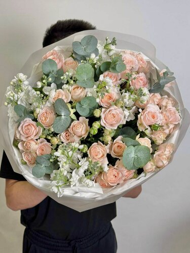 Изображение товара Авторский сборный букет цветов с доставкой Мятный Персик от FlowersGo