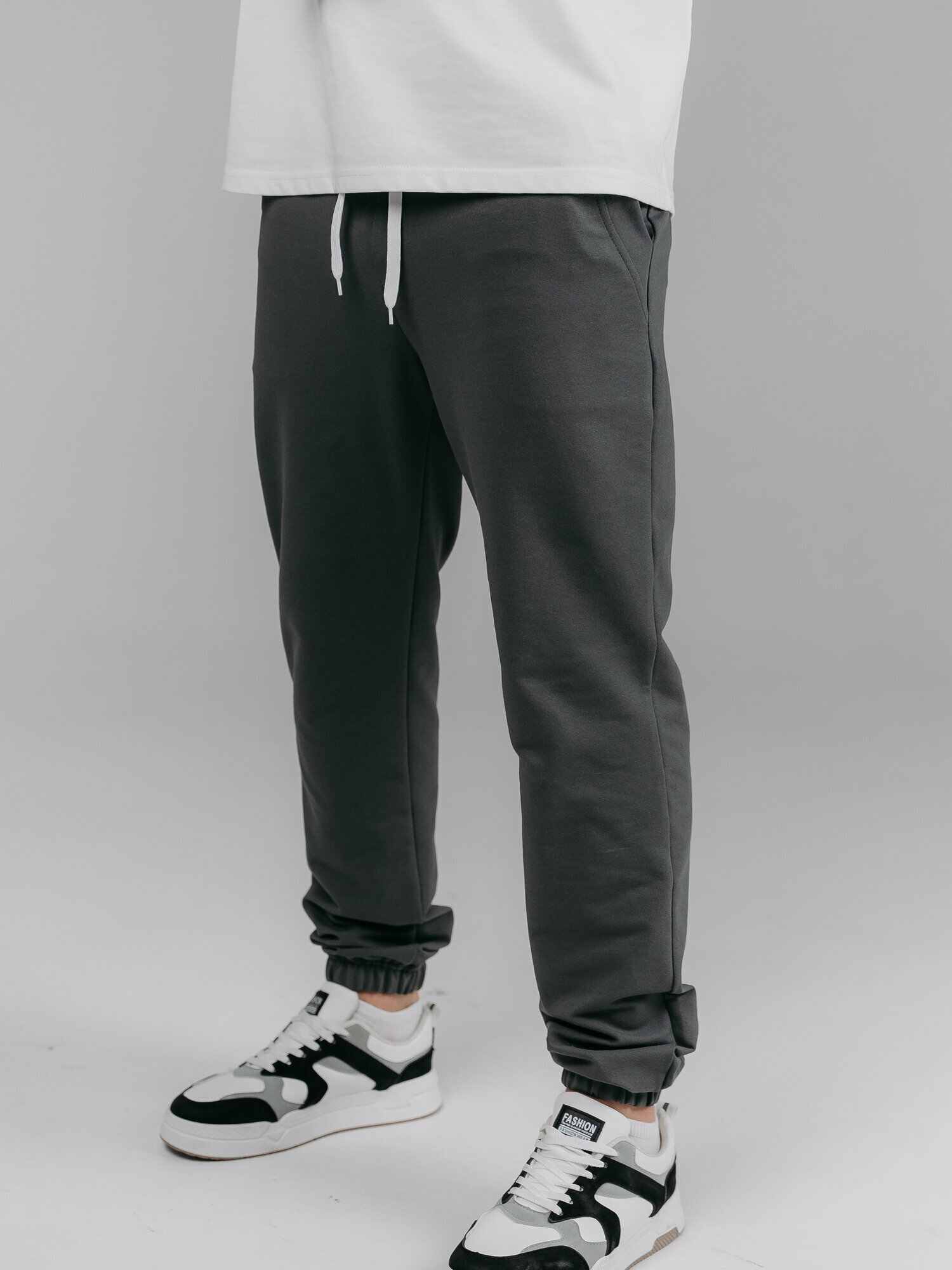 Брюки спортивные ARISTARHOV размер 54/176 серый