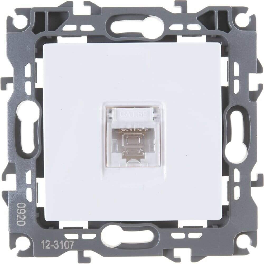 Розетка компьютерная Эра12 12-3107-01 RJ45 бел. Эра Б0014723