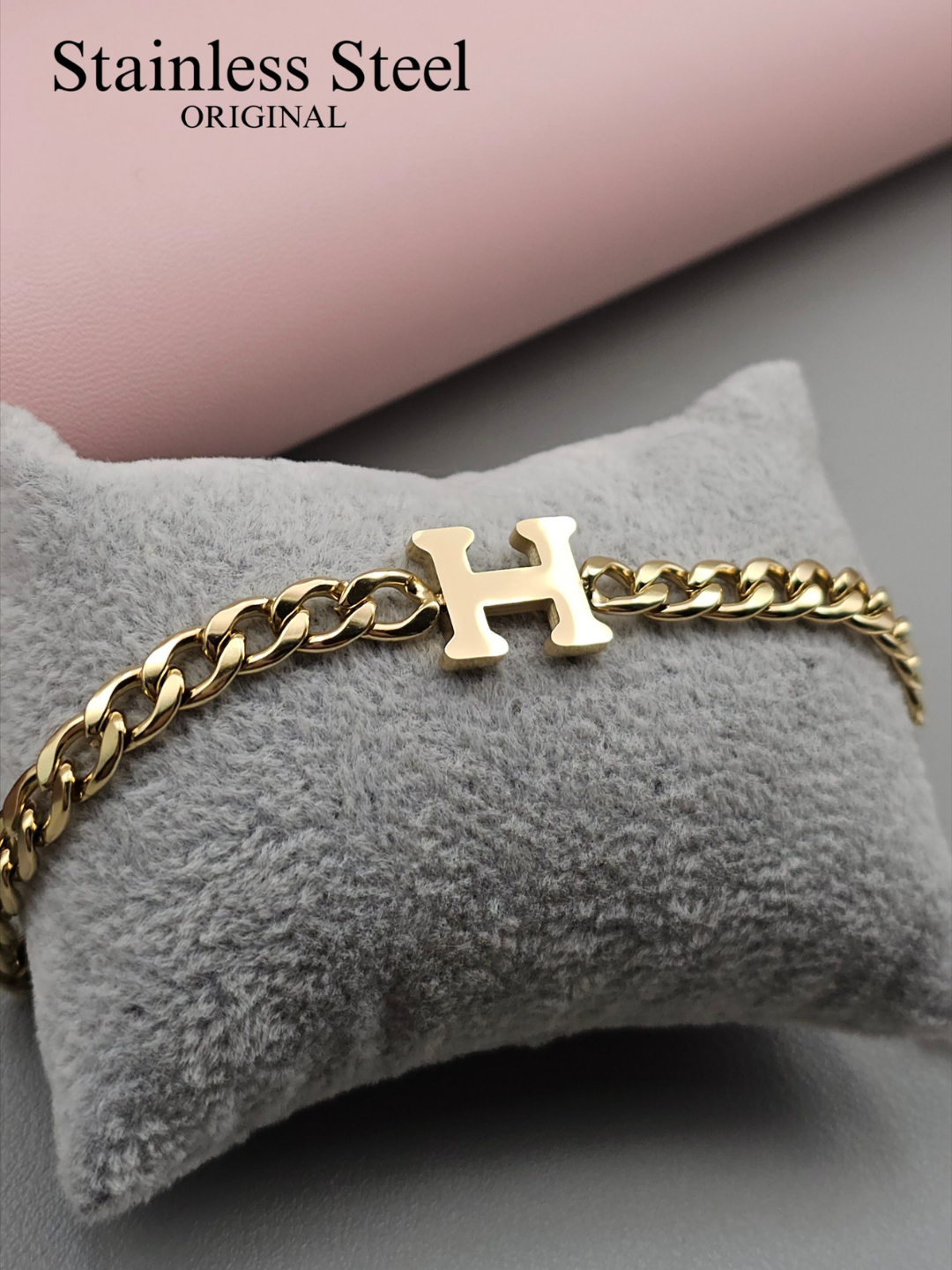 Жесткий браслет