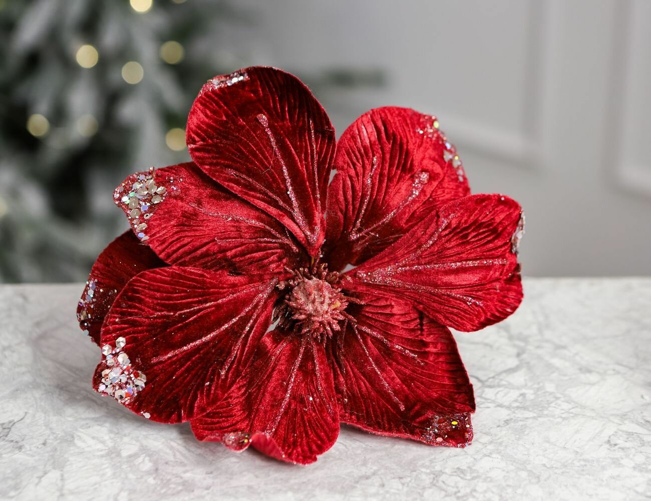 Пуансеттия антуанетта на клипсе вельветовая красная 25 см Kaemingk 687147-1