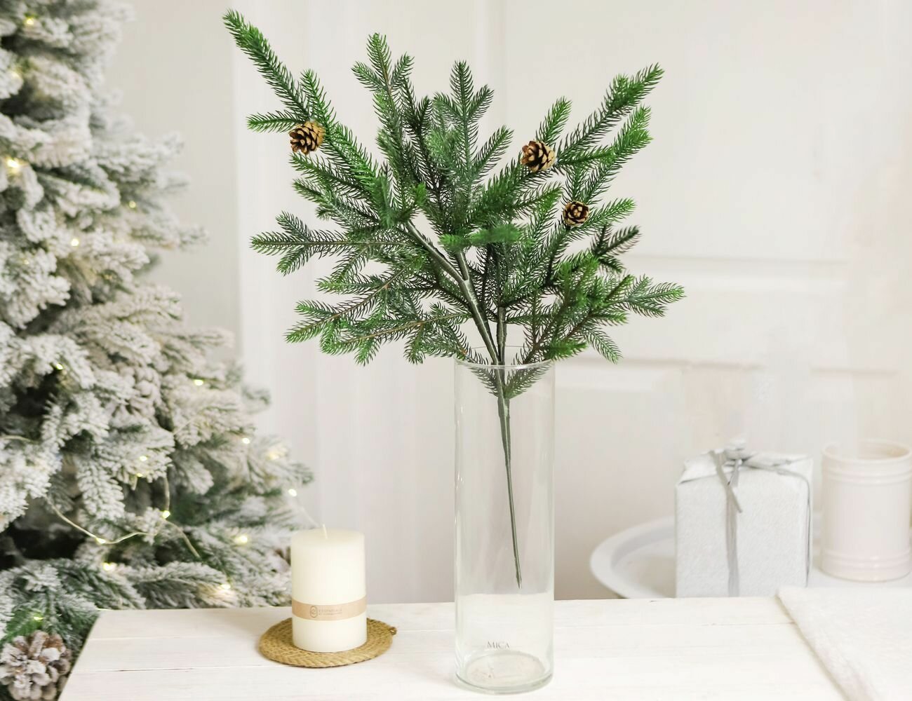 Хвойная ветка с шишками 100% литая хвоя 60 см MOROZCO В360-2