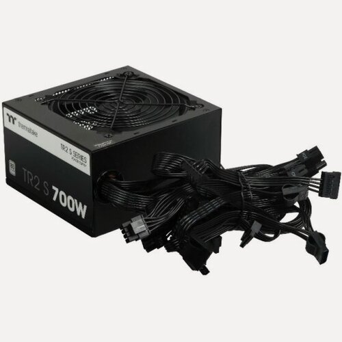 Изображение товара Блок питания Thermaltake TR2 S, 700W, 80+ Standart (PS-TRS-0700NPCWEU-2)