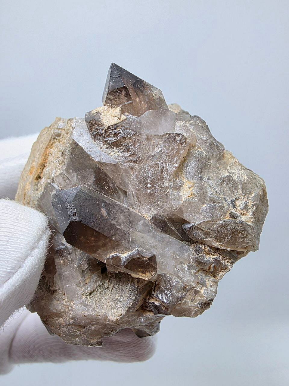 Щётка кристаллов дымчатого кварца 66 мм, 116 г — фото 1