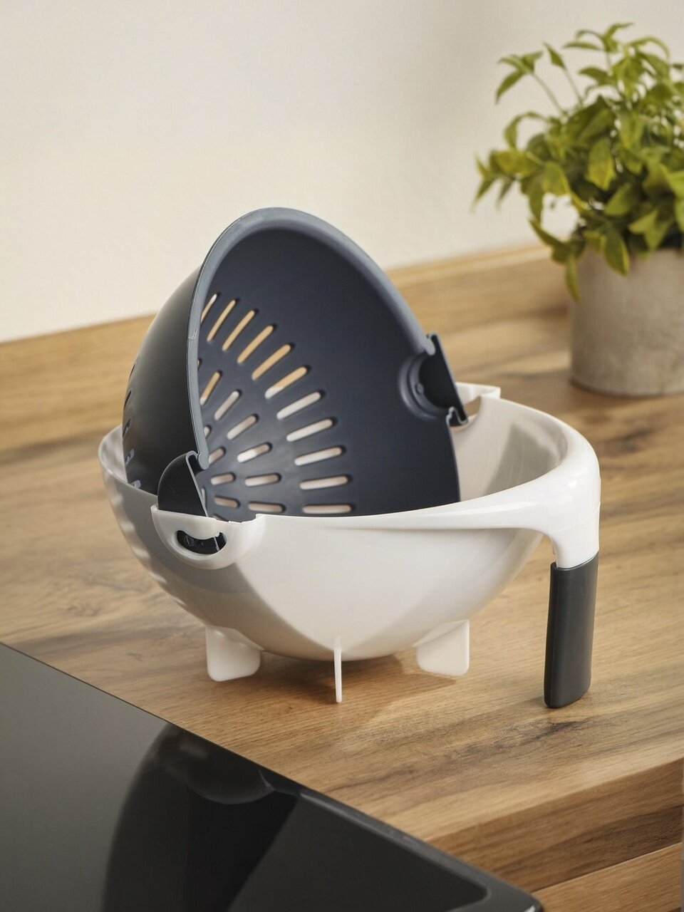 Дуршлаг пластик 23.5х10 см с миской с ручкой бело-серый Y4-9117