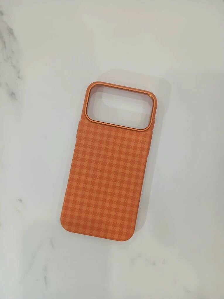 Чехол для Apple iPhone 17 Pro Max, Magsafe, оранжевая клетка.