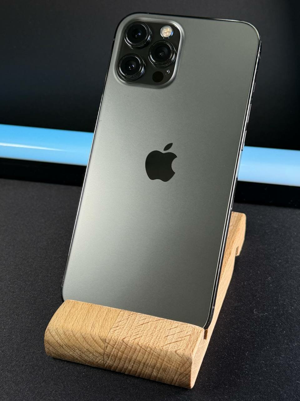 Смартфоны Apple iPhone 12 Pro 256 Гб - купить по низкой цене на