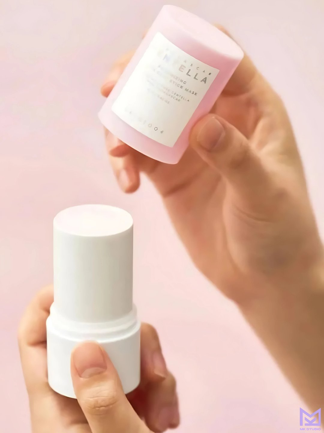 Глиняная маска-стик SKIN1004 Madagascar Centella Poremizing Quick Clay Stick Mask, 27 г — фото 1