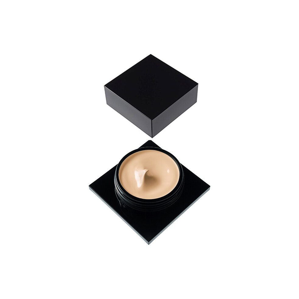 Тональные средства Serge Lutens