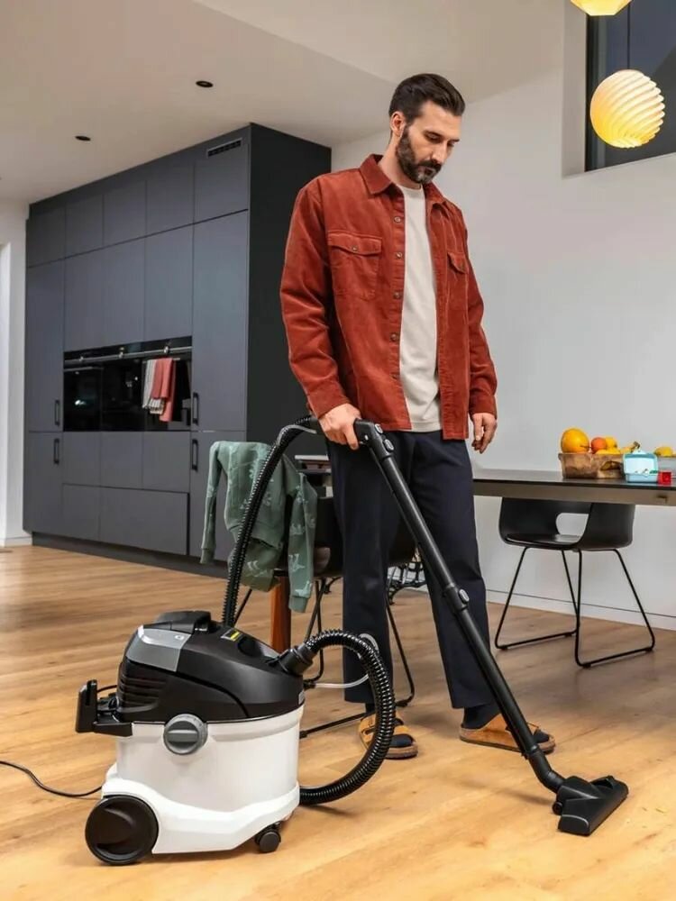 Моющий пылесос с контейнером для дома Karcher SE 5.100, 1400 Вт, 4 л, с функцией сбора жидкости, распылением моющего раствора, белый — фото 1