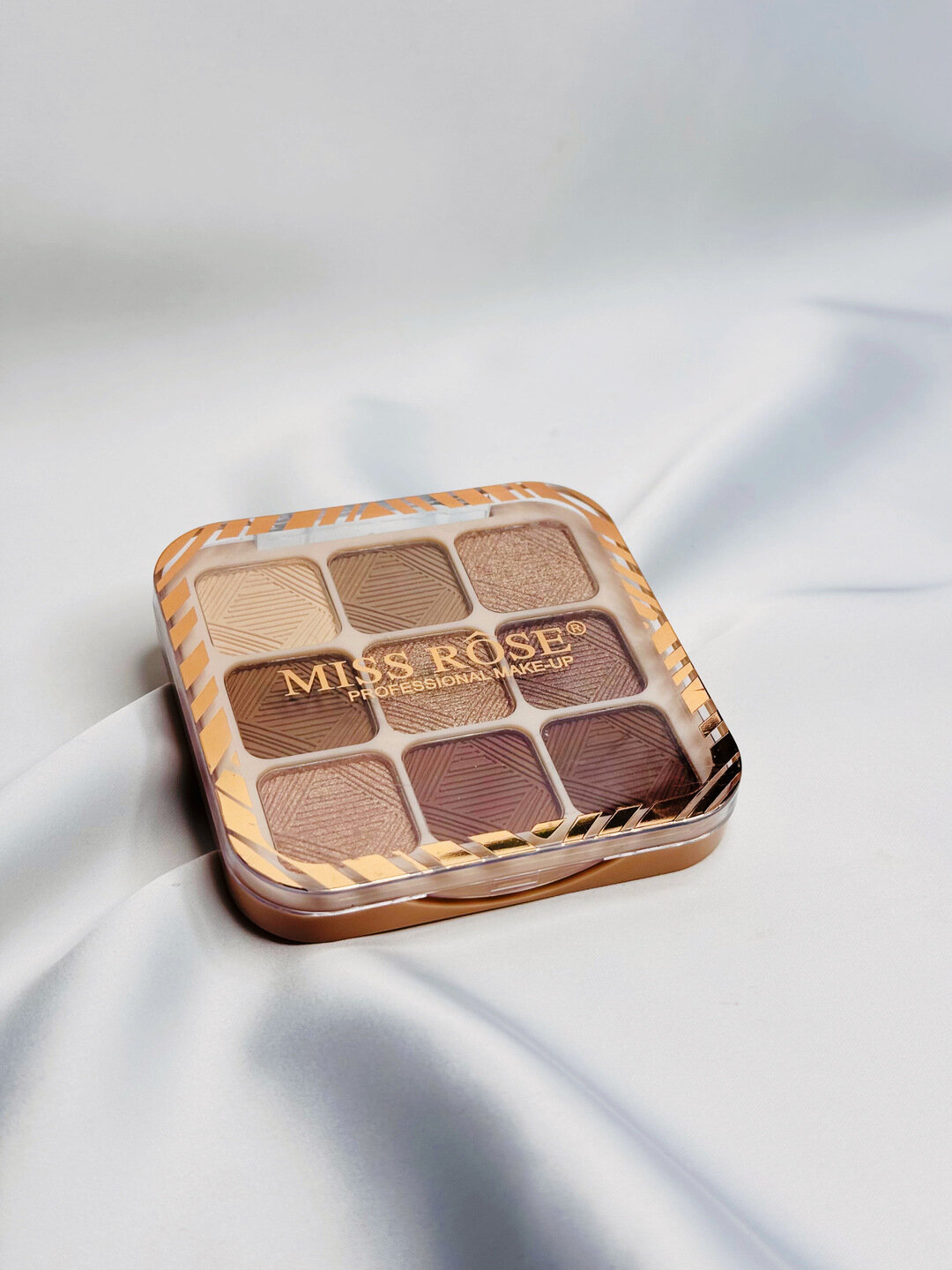 MISS ROSE палетка теней для глаз, 9 оттенков — фото 1