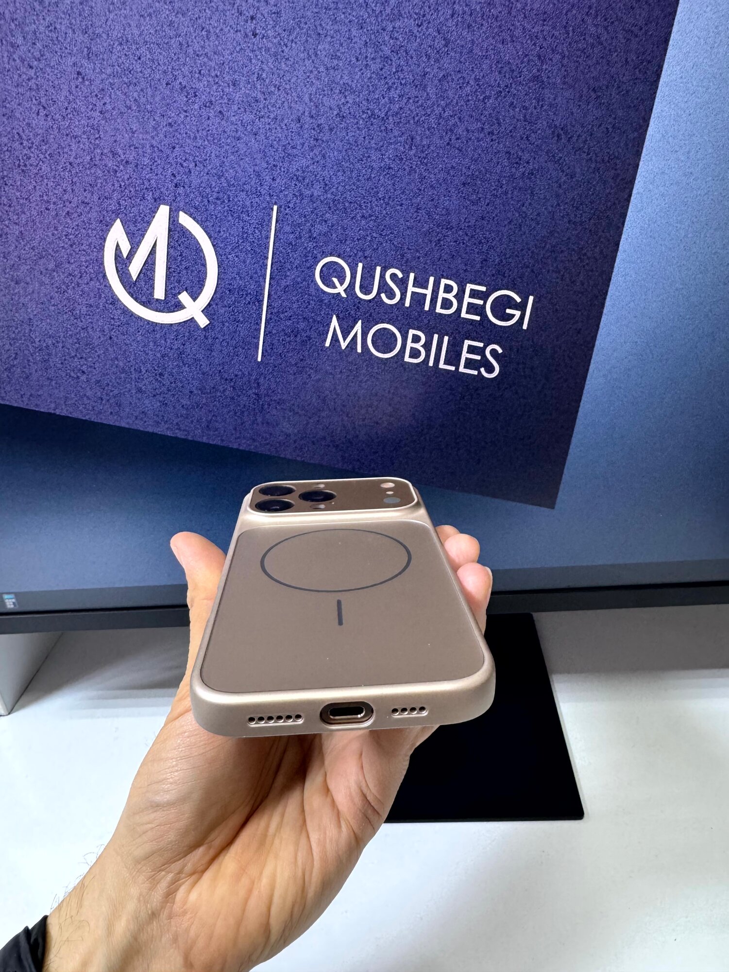 Чехол для iPhone 16 Pro Max, Качественный, стильный. Быстрая Доставка! — фото 1