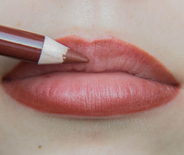 El Corazon Карандаш для губ №215 Nutmeg — фото 1