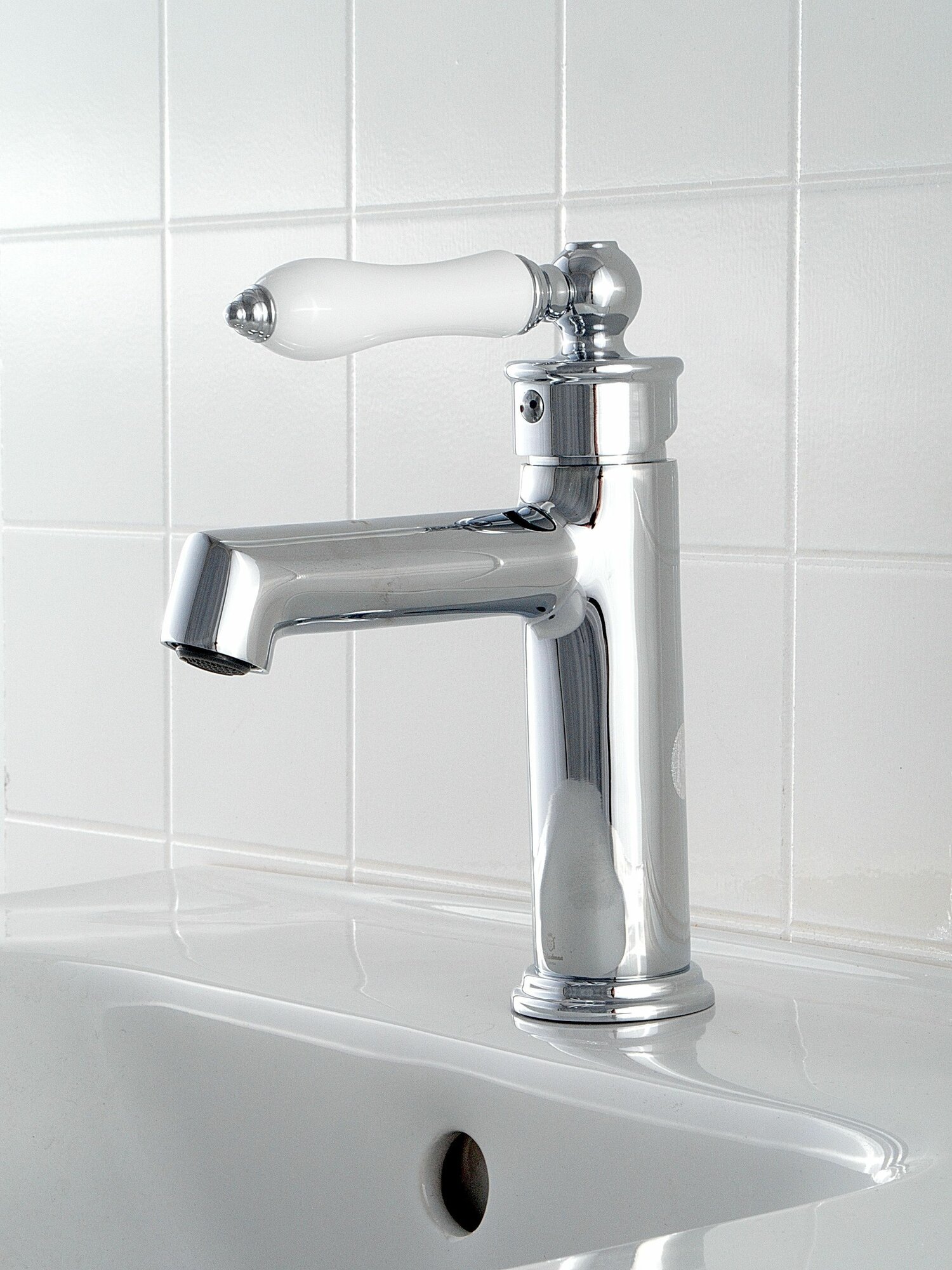 Смеситель для раковины — фото 1