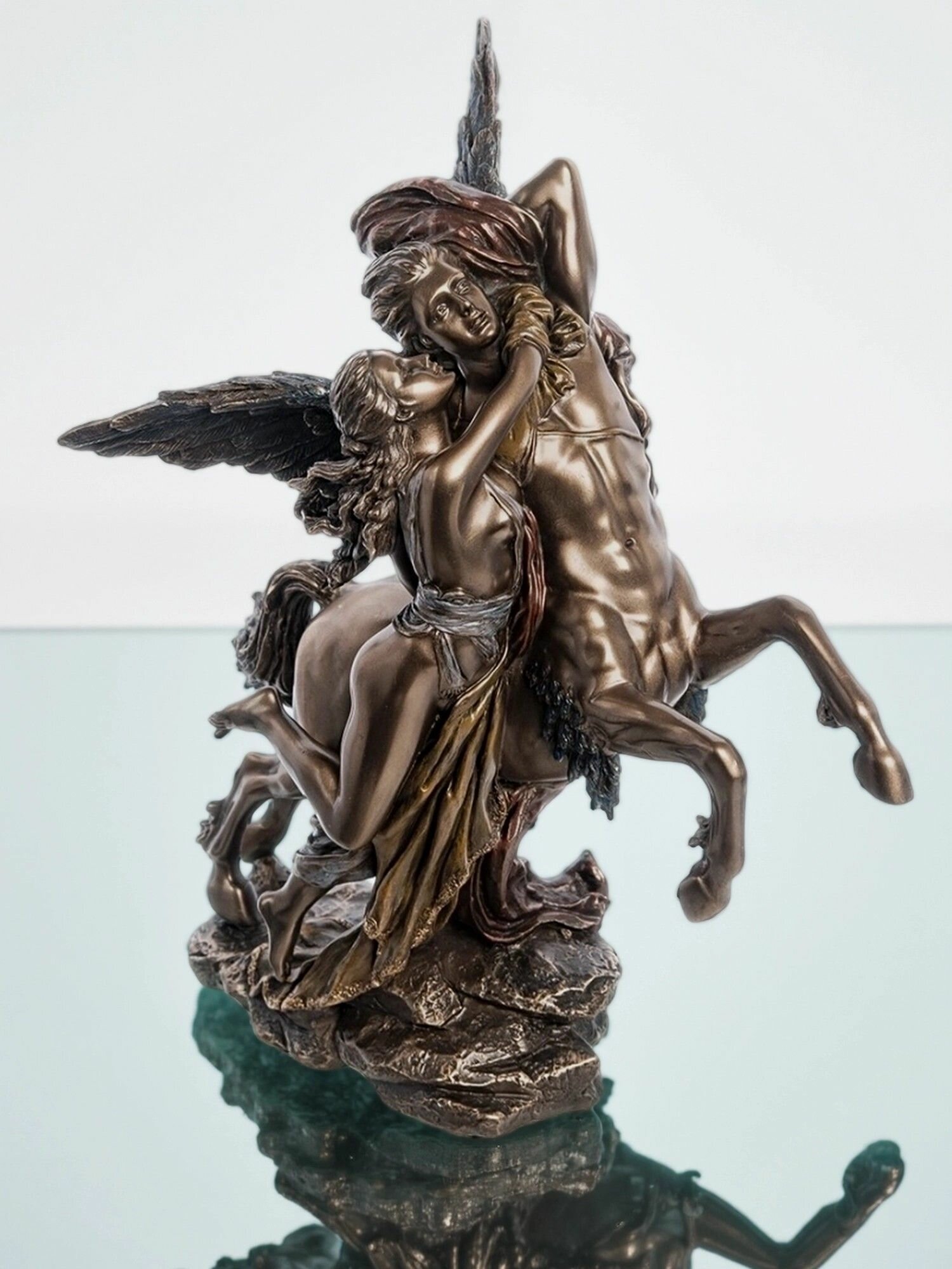 Статуэтка Кентавр, размер 27*17*28см, цвет бронзовый, материал полистоун