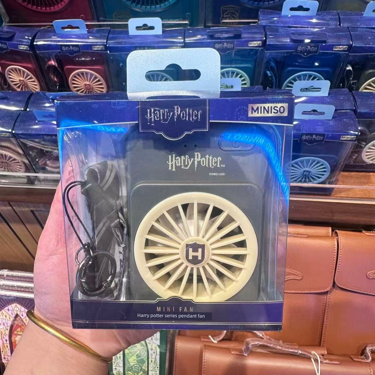 Портативный мини-вентилятор Miniso Harry Potter к 25-летию фильма, для охлаждения в дороге Хаффлпафф_Харри Поттер 500