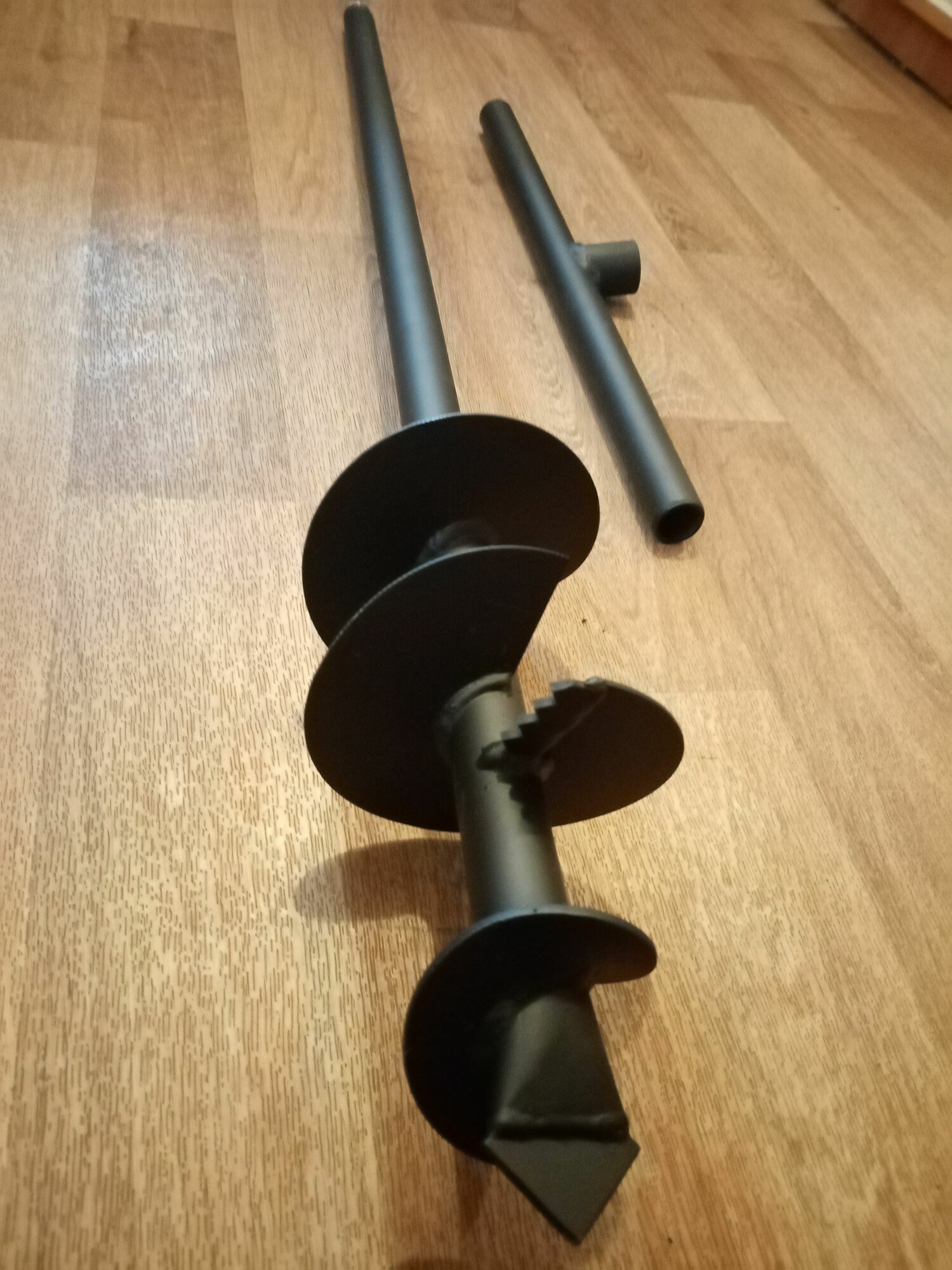 Бур садовый 3х шнековый D-120мм x1 метр Т-образная рукоятка металлический чёрный