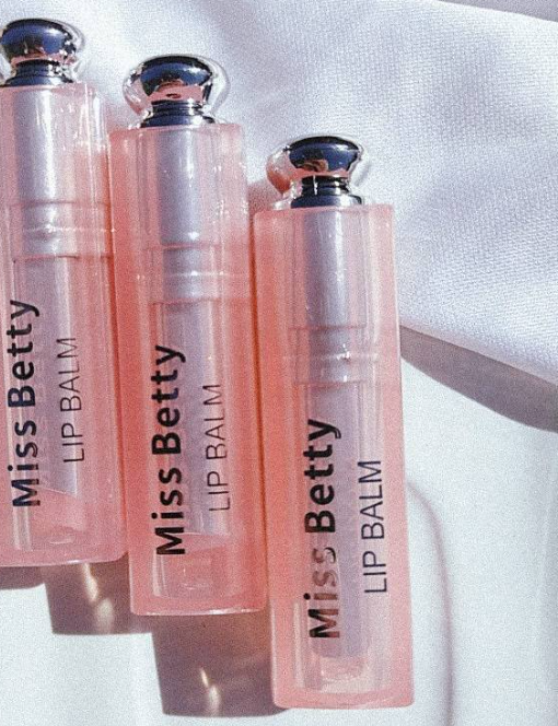 Блеск для губ "Miss Betty", увлажняющий, для ежедневного использования — фото 1