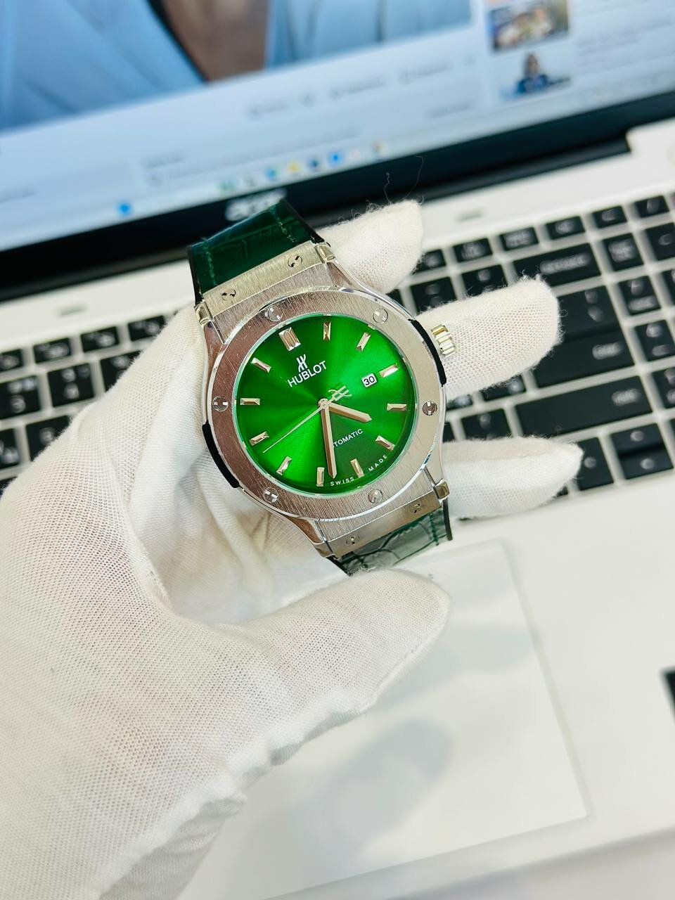 Наручные часы Hublot, зеленый, — фото 1
