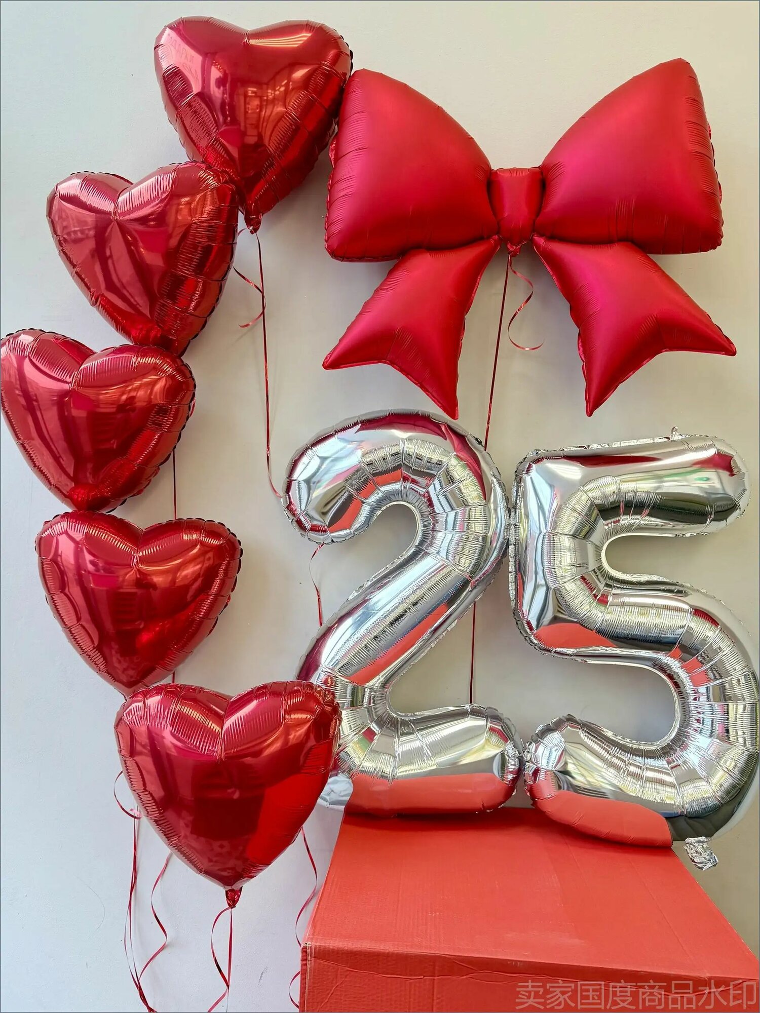 Шары на 25 лет девушки - набор на день рождения для любимой, подруги, дочки: бантик, цифры серебро и красные сердечки из фольги