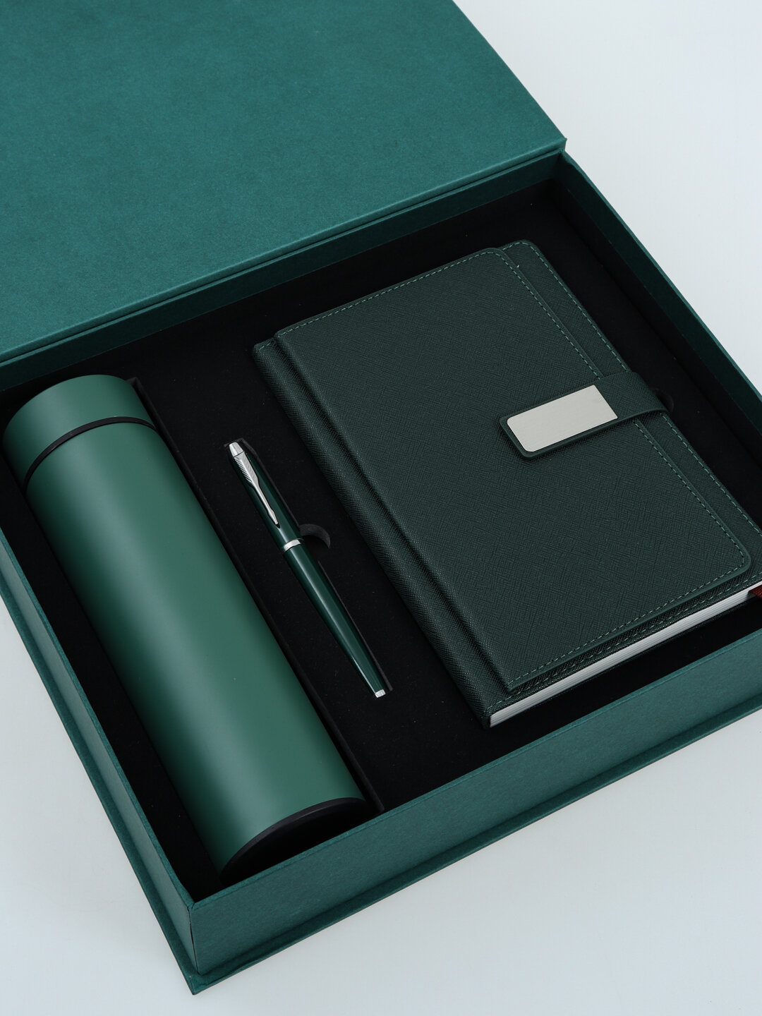 Подарочный набор "Блокнот, ручка, термос", в подарочной упаковке