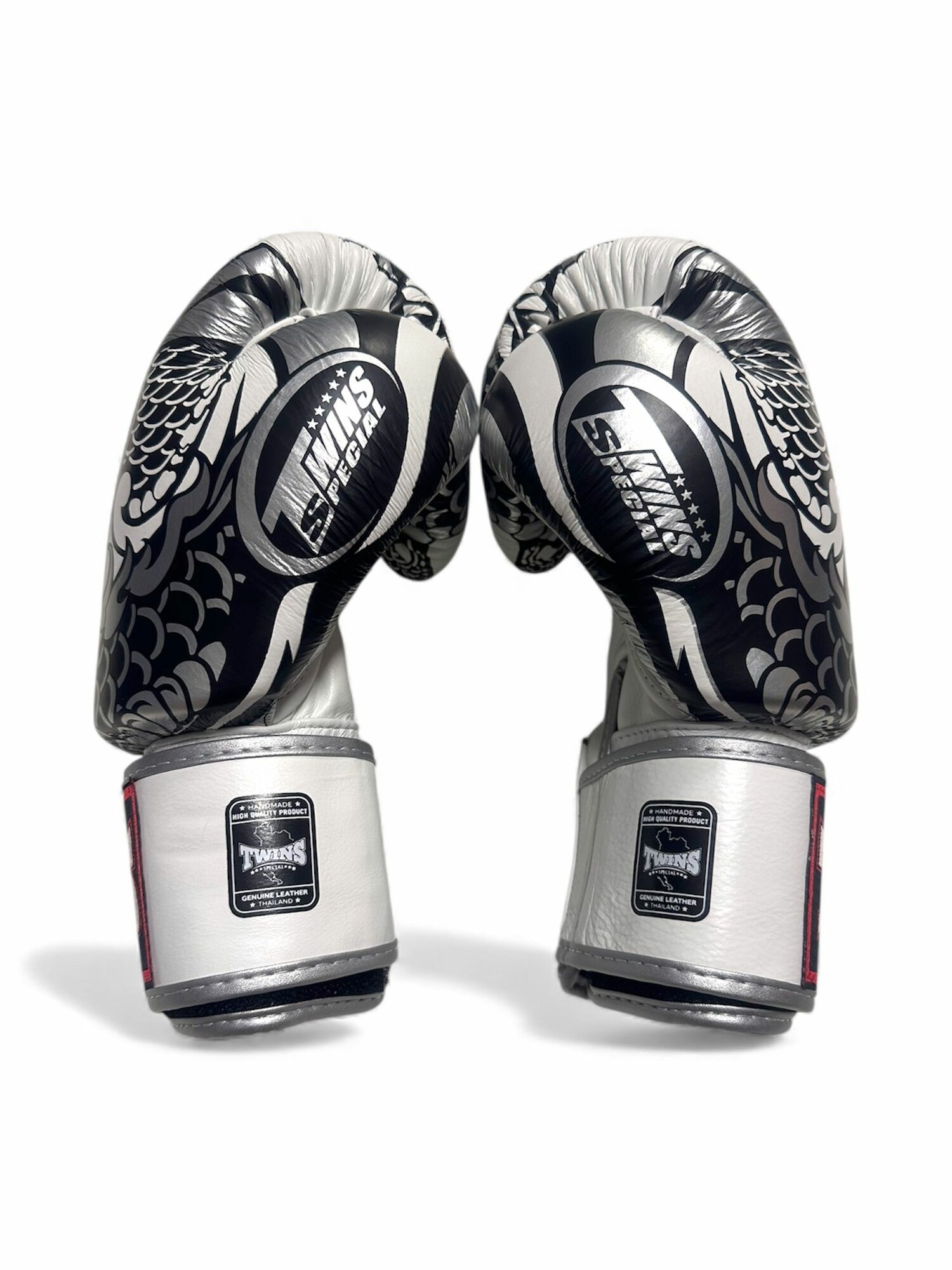 Боксерские перчатки Twins Special FBGV52 Dragon white silver 14 унций — фото 1