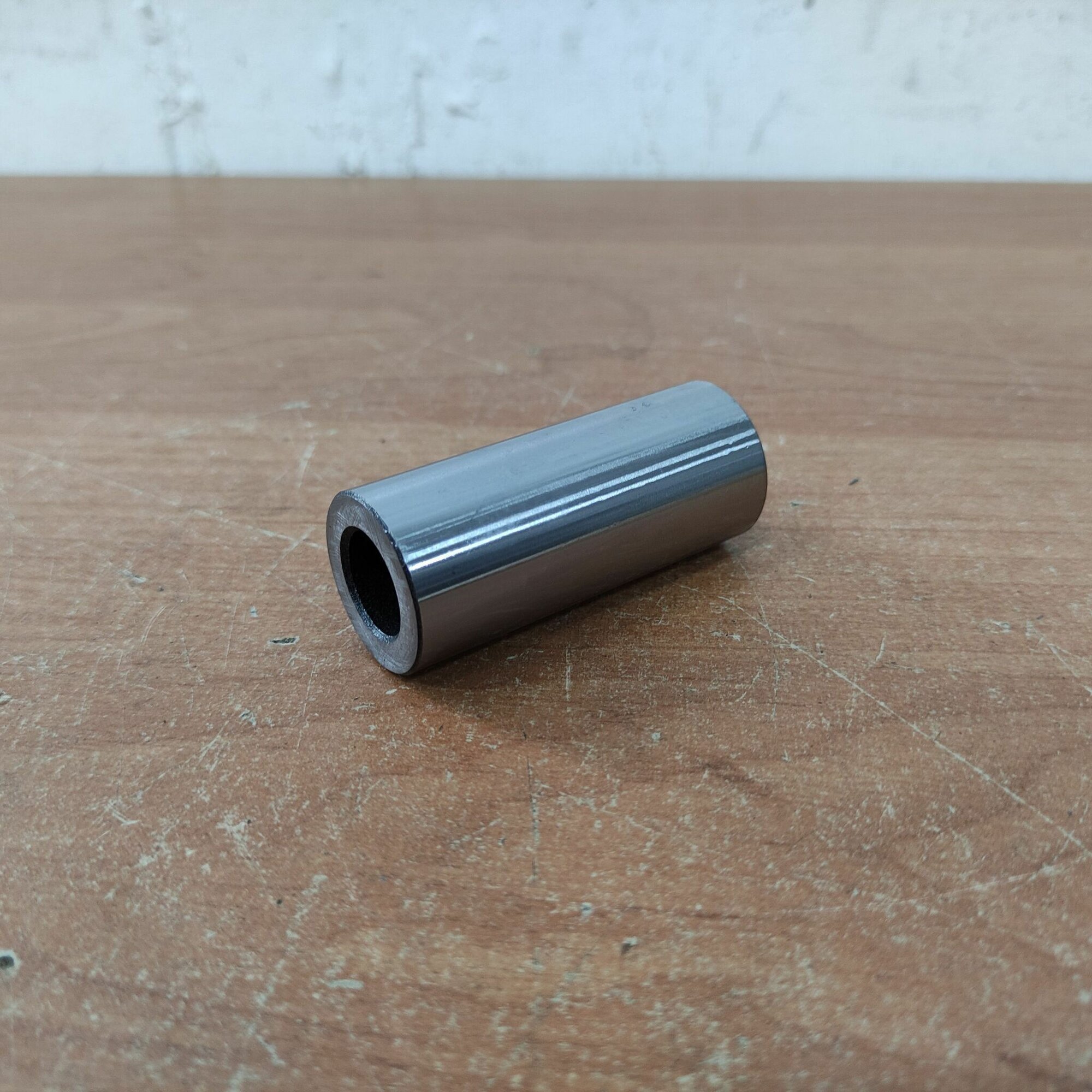 Палец поршневой R190 10 л. с. на дизельный двигатель на тяжелый мотоблок