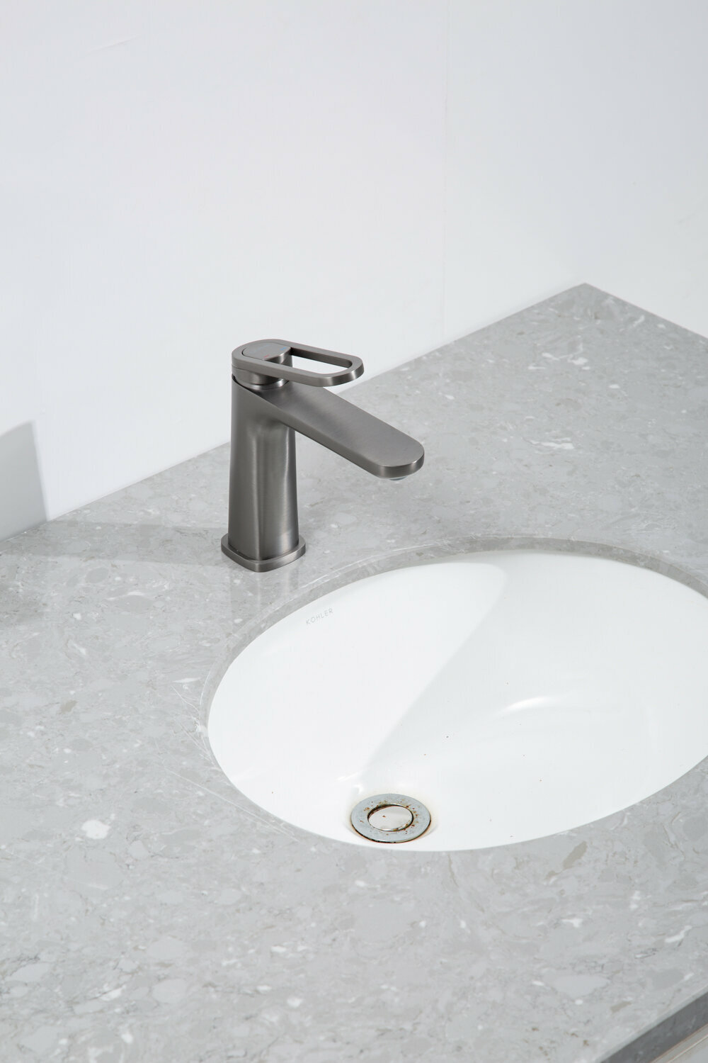 Смеситель для раковины с фиксированным изливом Gappo G27 G1027-9 латунь, оружейная сталь