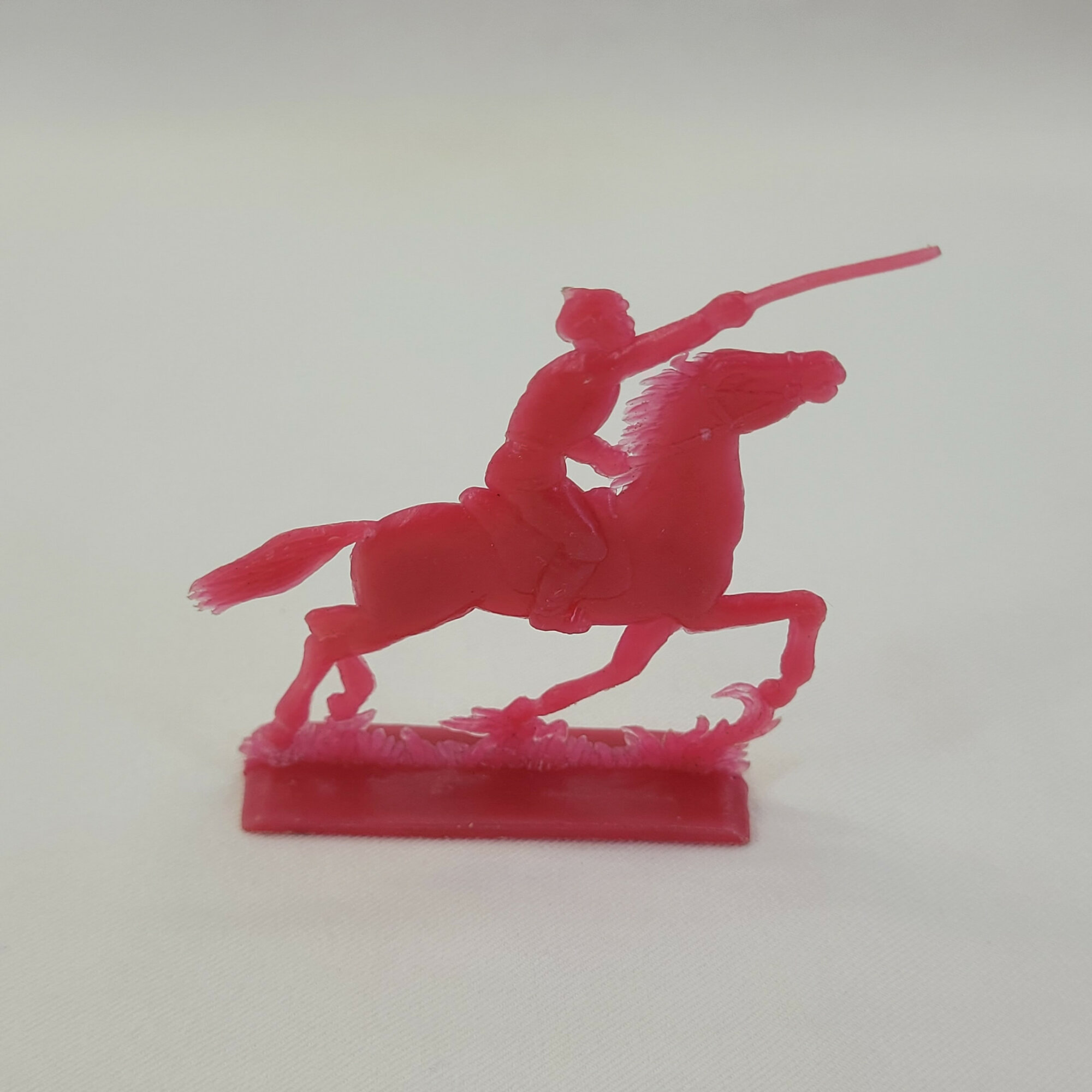 Солдатик на коне винтажный СССР. Игрушечная фигурка всадника с саблей на подставке