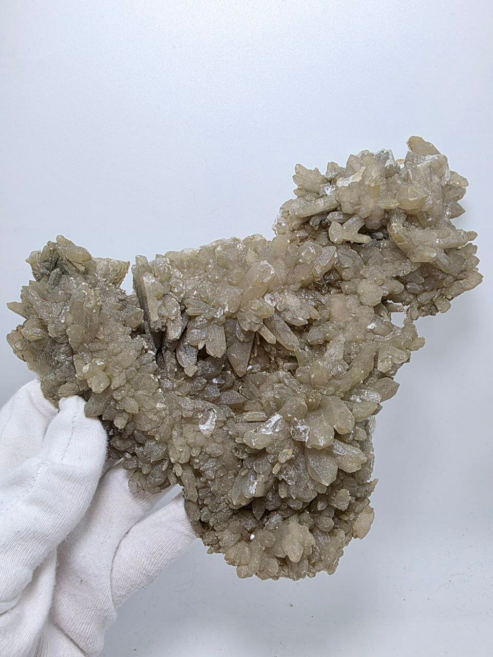 Друза кварца 184 мм, 683 г. — фото 1