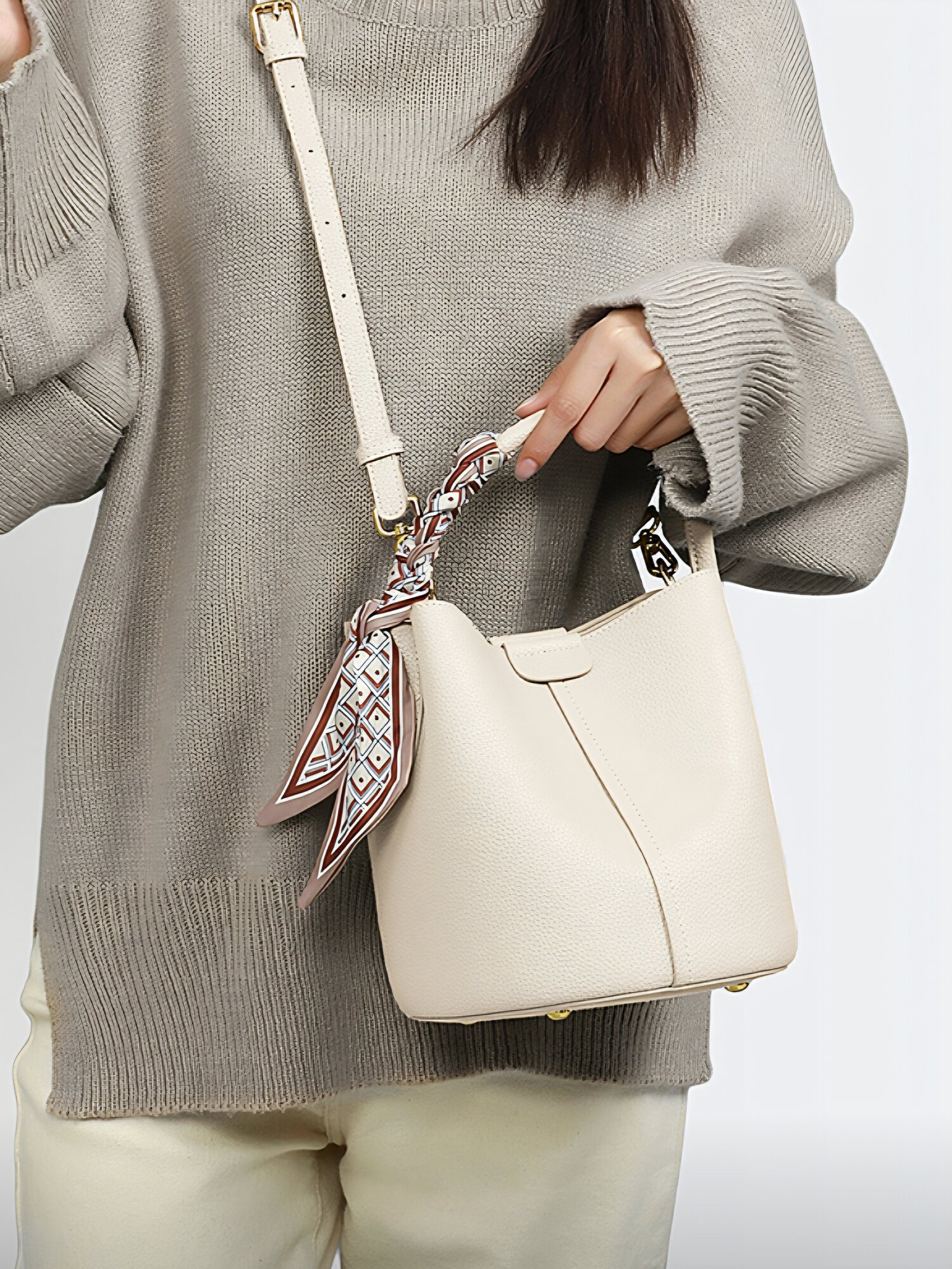 Сумка ведро VINEY из натуральной кожи, VINEY, фактура гладкая, светло-бежевый — фото 1