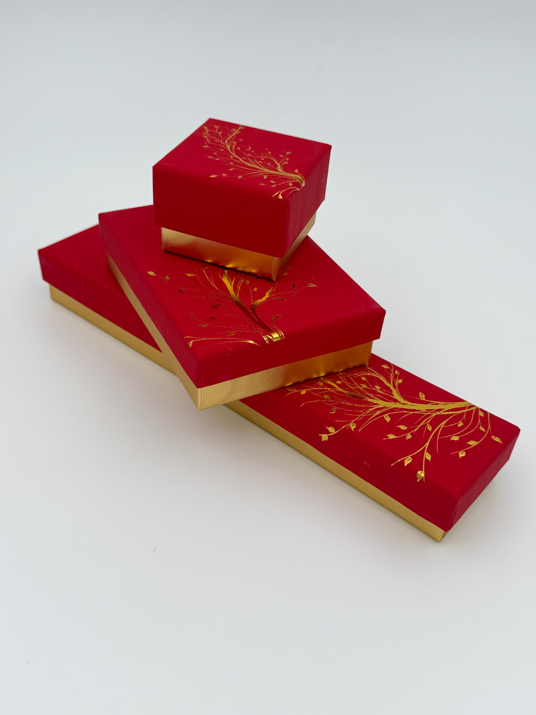 Подарочная коробка для украшений и бижутерии