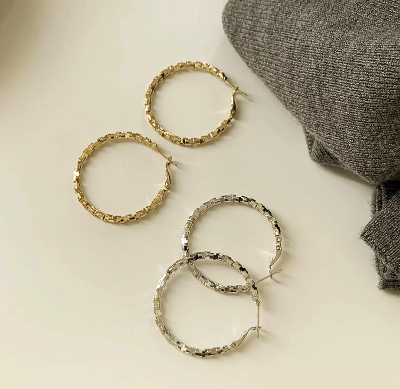 Серьги, размер 4 мм, серебристый — фото 1