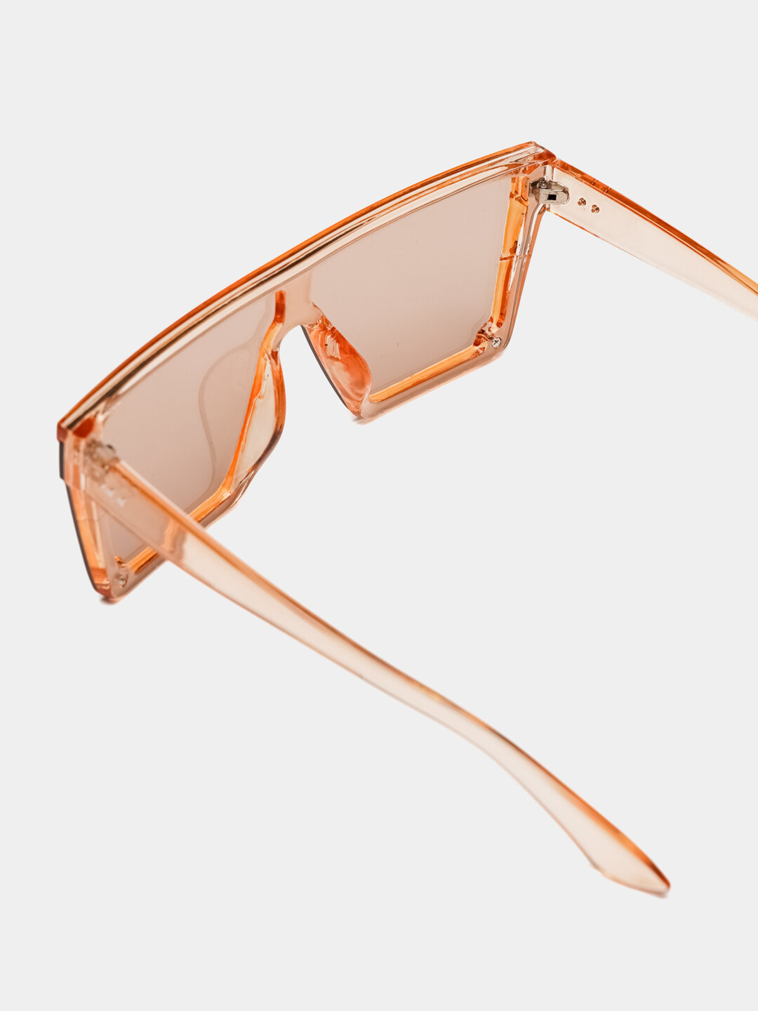 Солнцезащитные очки — фото 1