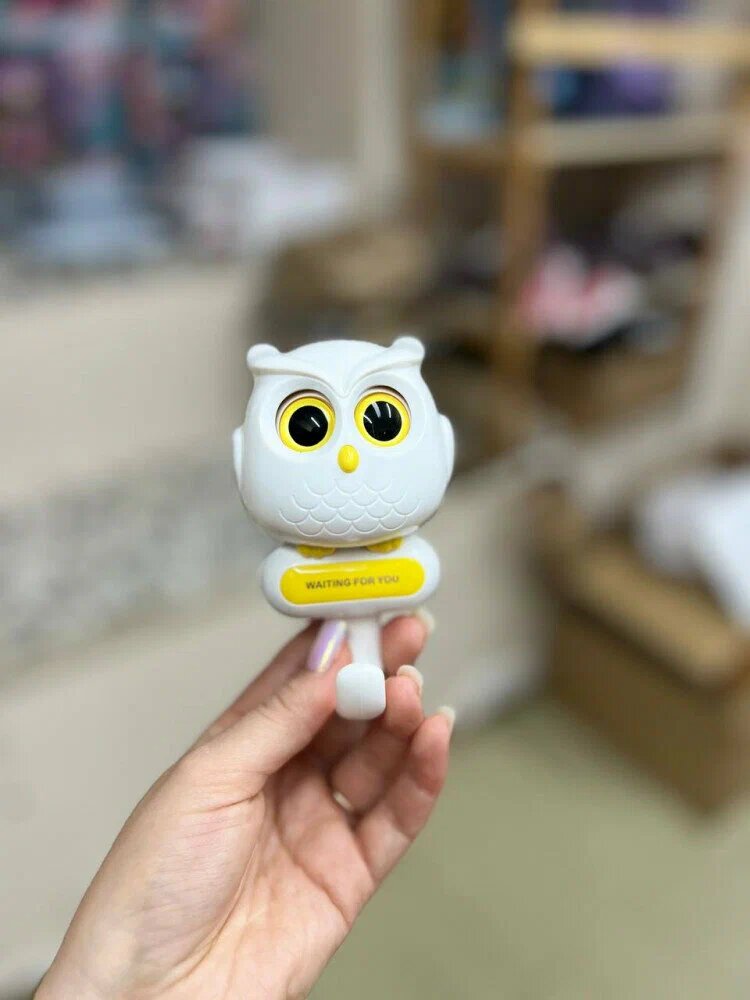 Крючок настенный самоклеящийся совушка белый — фото 1