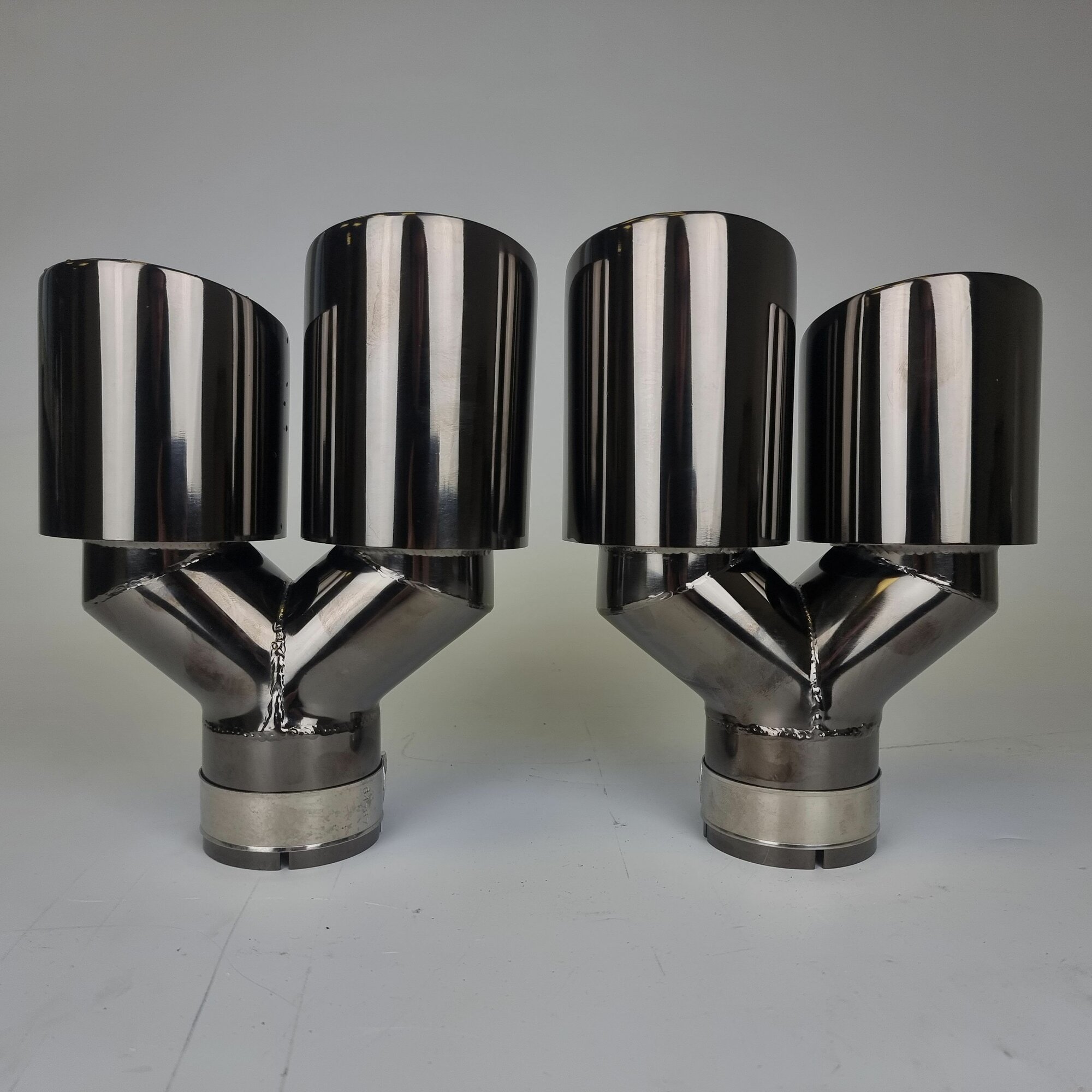 Комплект насадок глушителя из нержавеющей стали вход 63 выход 89 (темные)