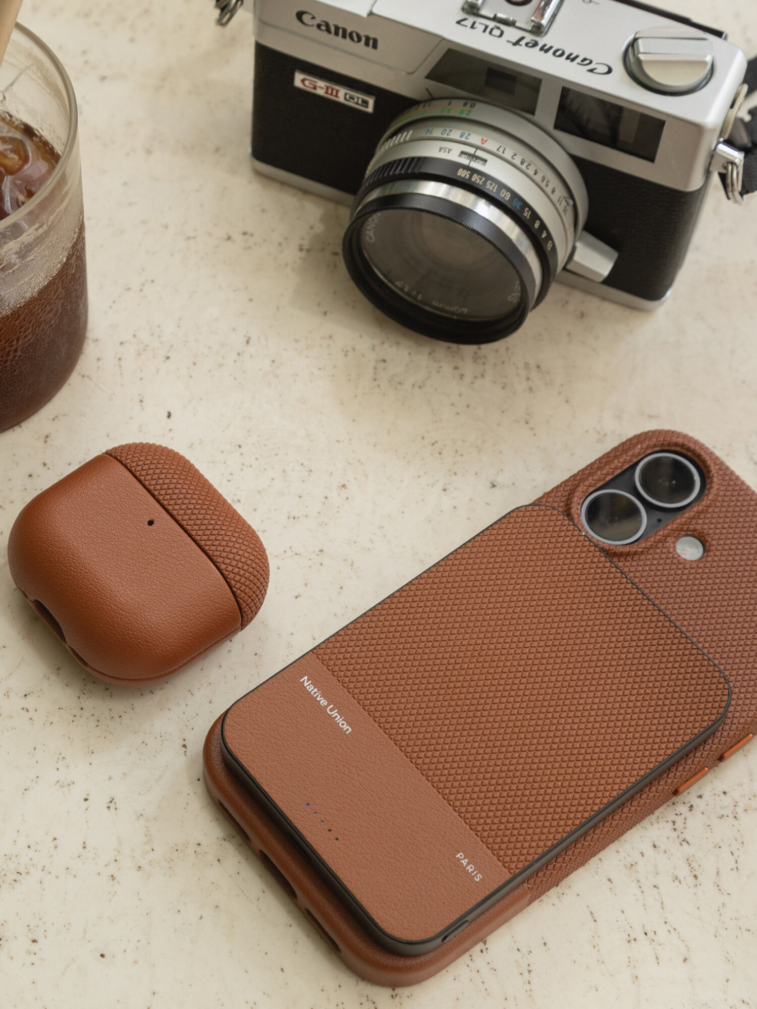 Чехол на AirPods 4 (RE)CLASSIC CASE — фото 1